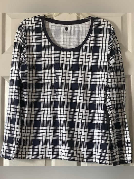 Tommy Hilfiger Tops - Tommy Hilfiger Navy & White Plaid Long-Sleeve Scoop Neck Top